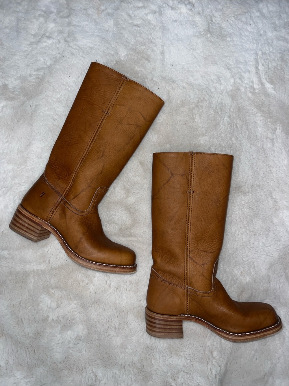 Frye Campus Boots in Saddle Brown Cognac Leather - WORN ONCE excellent preowned - Picture 2 of 12